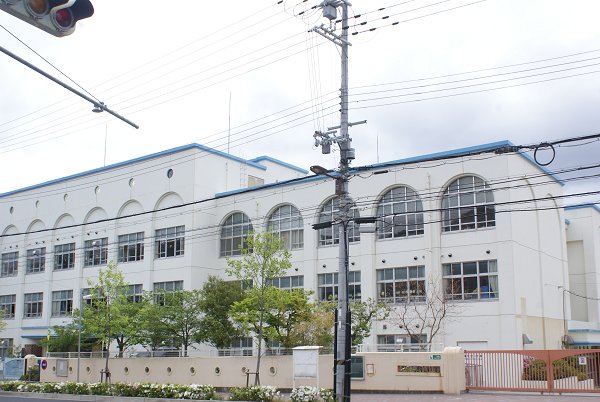 Primary school. 300m to Motoyama second elementary school (elementary school)