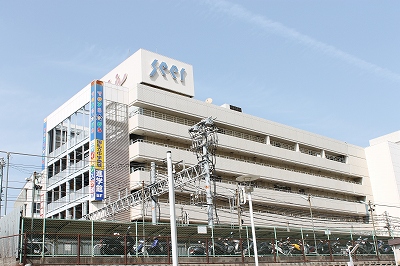 Shopping centre. 760m until the Shia (shopping center)