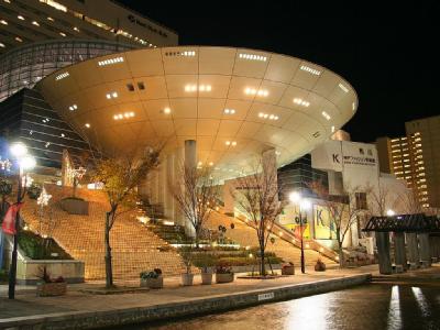 Shopping centre. Fashion 450m to Plaza (shopping center)