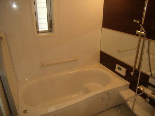 Same specifications photo (bathroom)