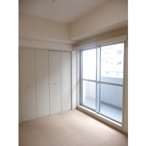 Living and room. Western style room 5.7 Pledge