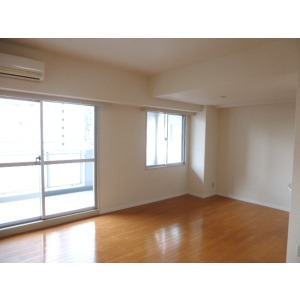 Living and room. 2014 January flooring new re-covering