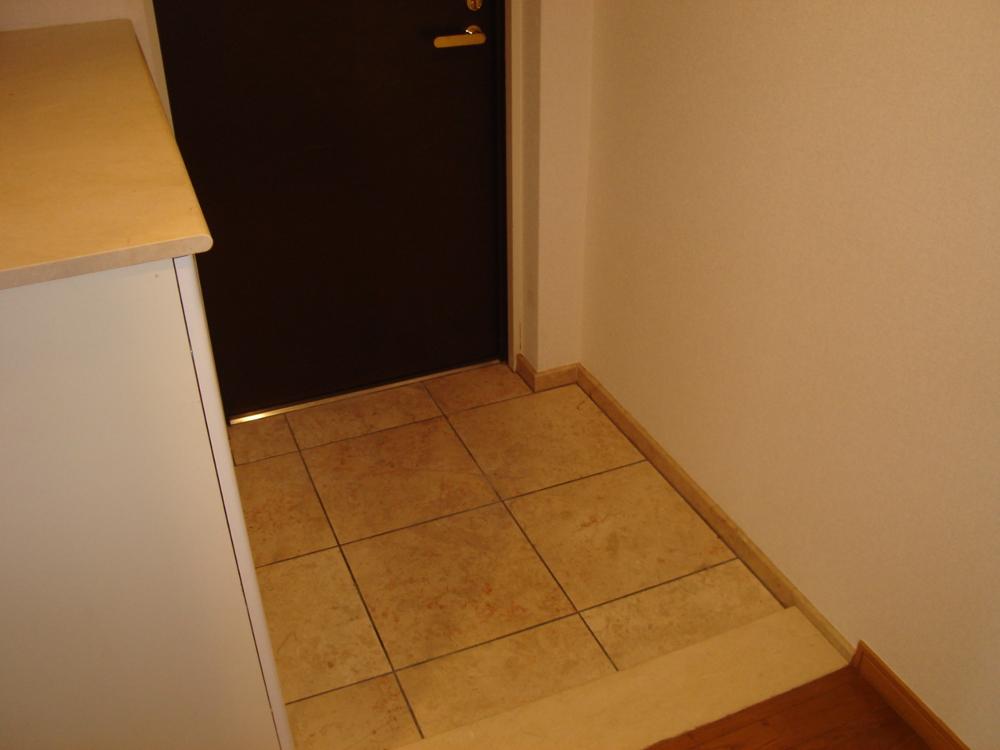 Entrance. Ventilation is good living