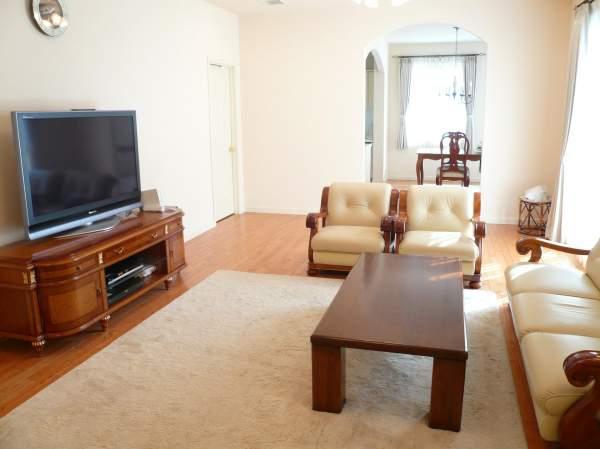 Living. The second floor of a living.