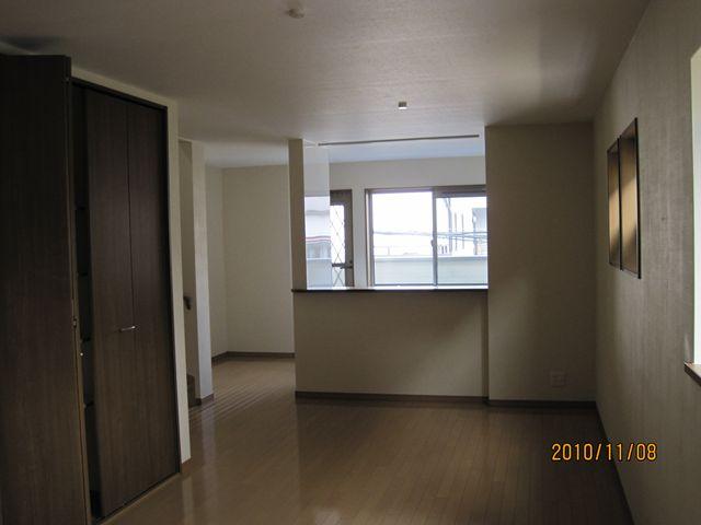 Same specifications photos (living). Specification of the other site of the Brethren