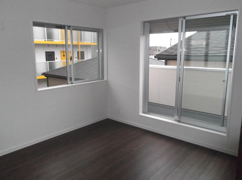 Non-living room. Indoor (11 May 2013) Shooting