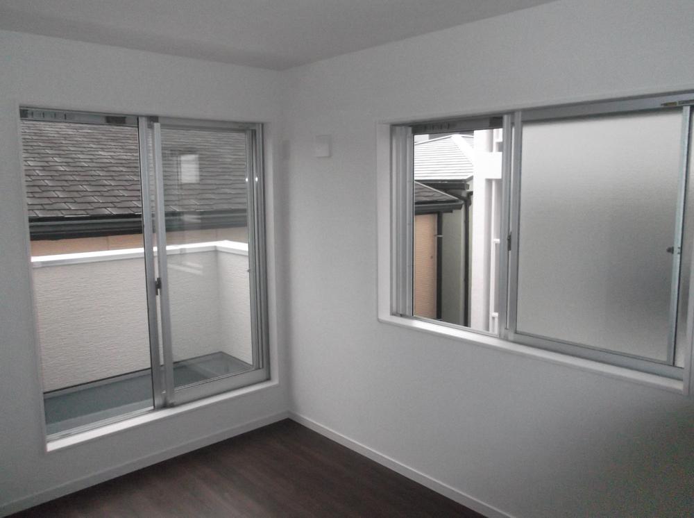 Non-living room. Indoor (11 May 2013) Shooting