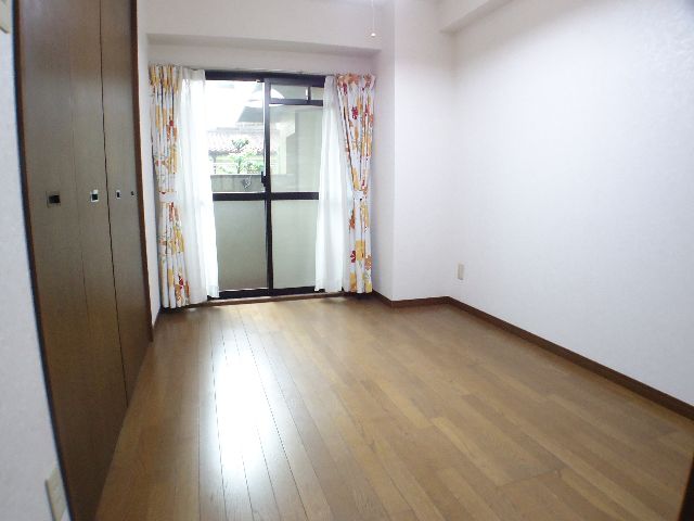 Other room space. 6 Pledge of Western-style