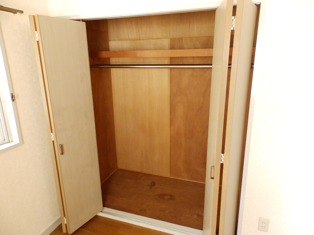 Receipt. Storage space