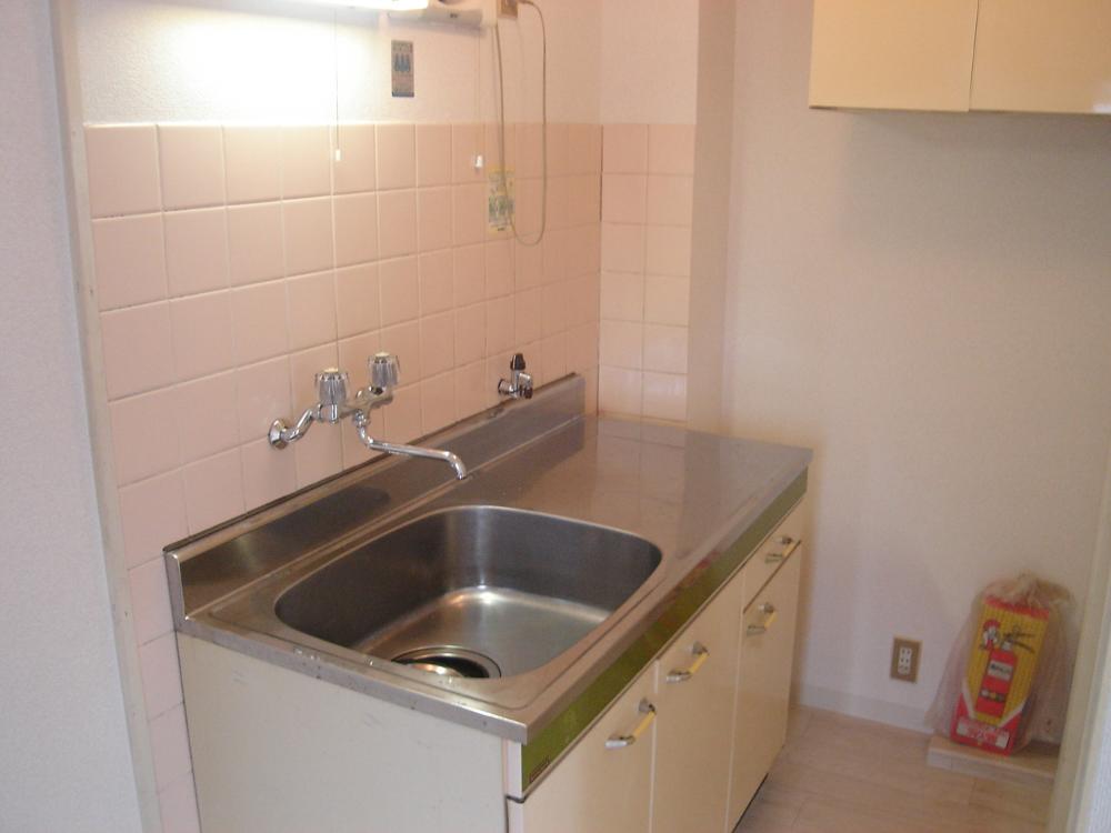 Kitchen. Gas stove installation Allowed