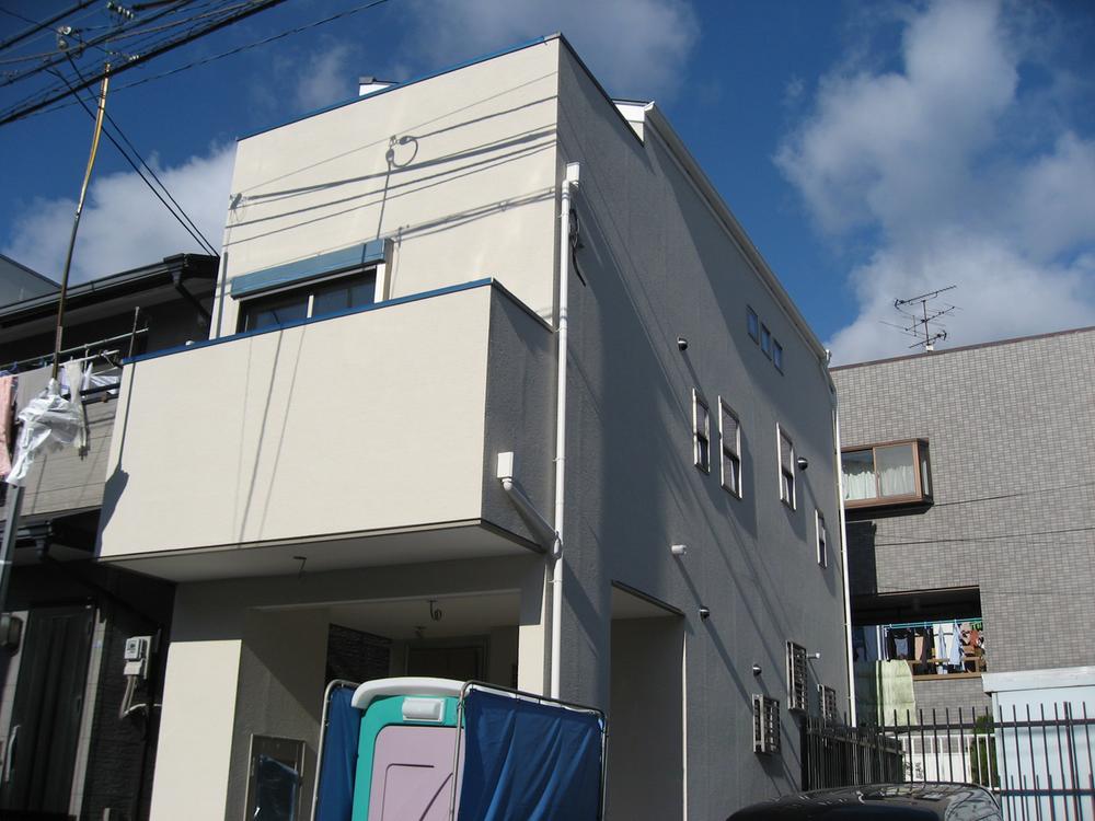 Local appearance photo. Local (12 May 2013) Shooting