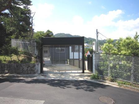 Local appearance photo. Parking 3 cars Electric shutter