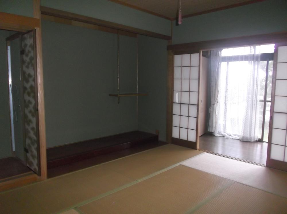 Non-living room. Indoor (11 May 2013) Shooting