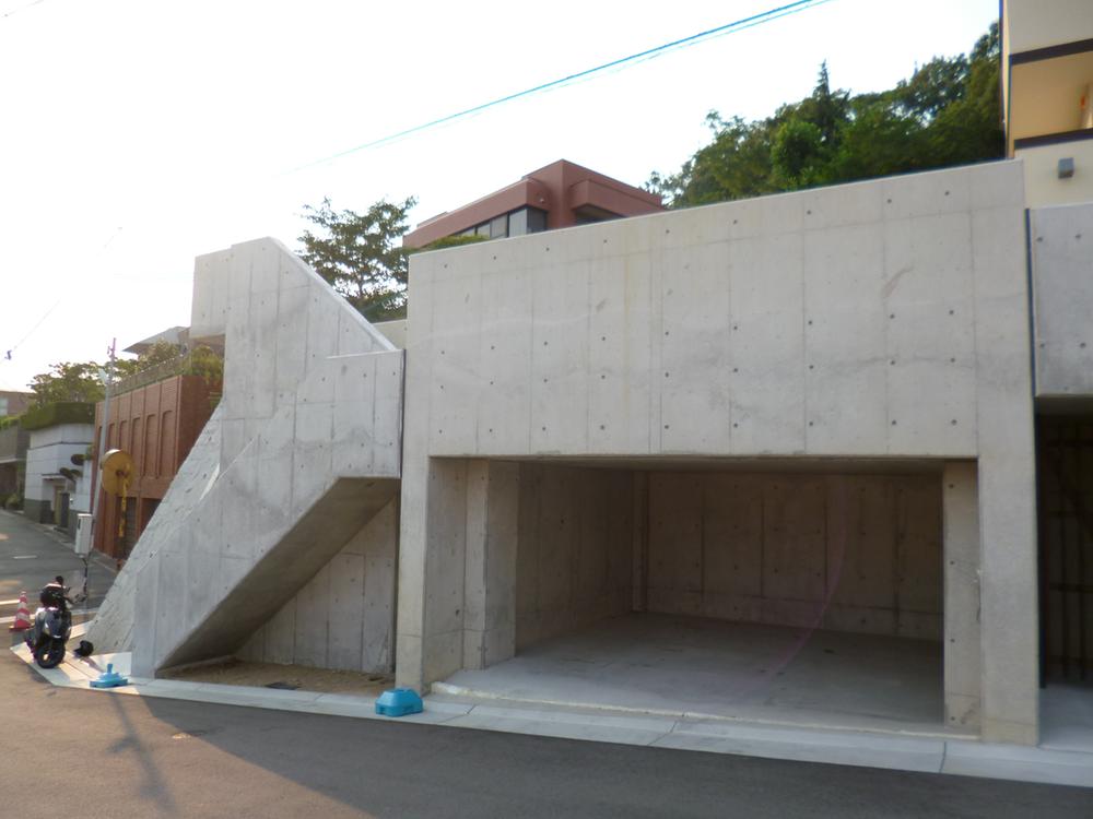 Parking lot. Local (August 2013) Shooting