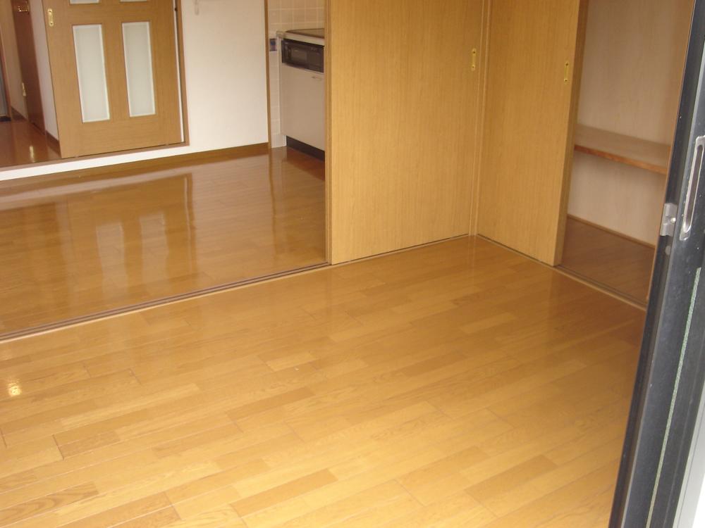 Other room space. Spacious a room