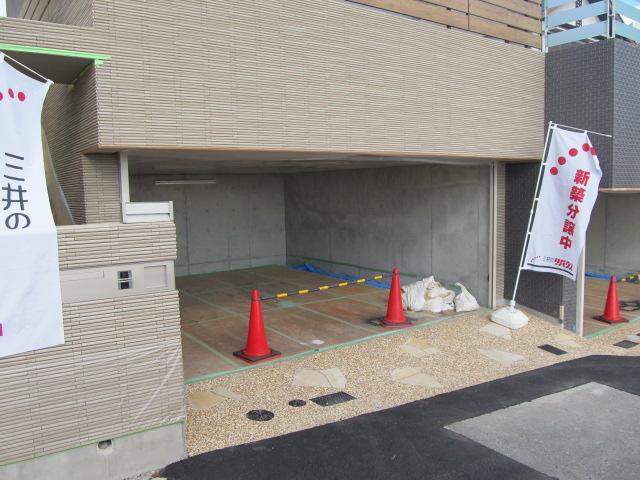 Parking lot. (December 2013) Shooting