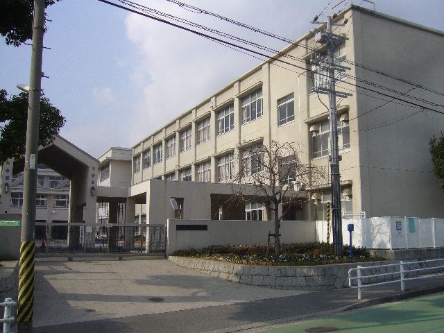 Primary school. 844m to Kobe Municipal Uozaki elementary school (elementary school)