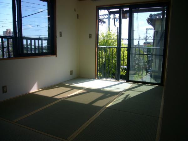 Non-living room. Second floor Japanese-style room photo