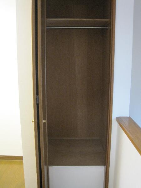 Receipt. 2F Western-style housing