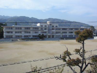 Primary school. Uozaki 400m up to elementary school (elementary school)