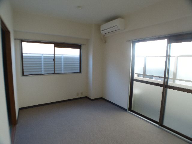 Other room space. Reference photograph (same property other Room No.)