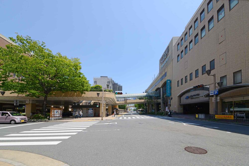 Other. Next station in Ashiya Ekimae, Including Daimaru, There is a Laporte, such as a number of commercial facilities consisting of 200 stores in the specialty store. Here also it will be a shopping spot.