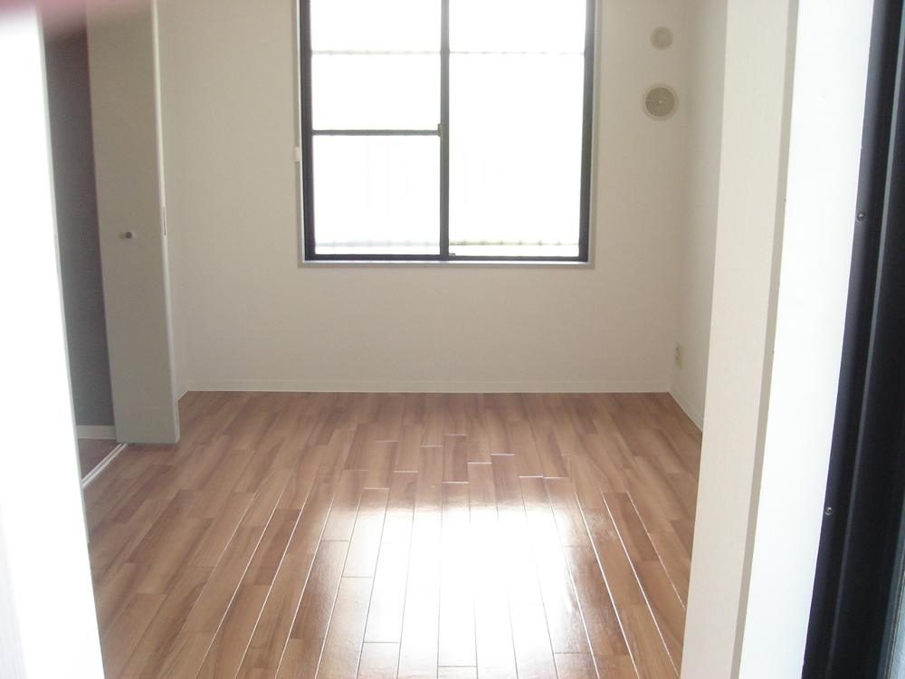 Other room space. Housed plenty of Western-style