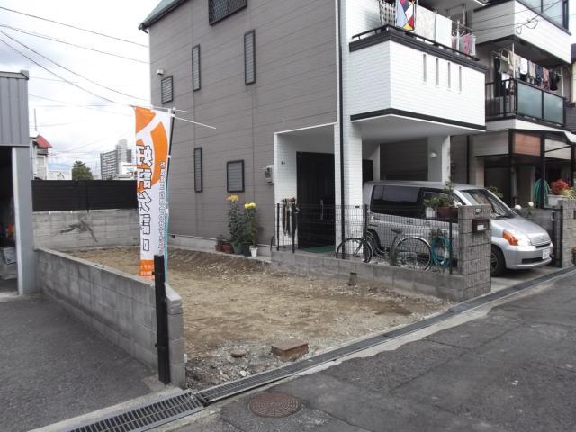 Local appearance photo. Local (11 May 2013) Shooting