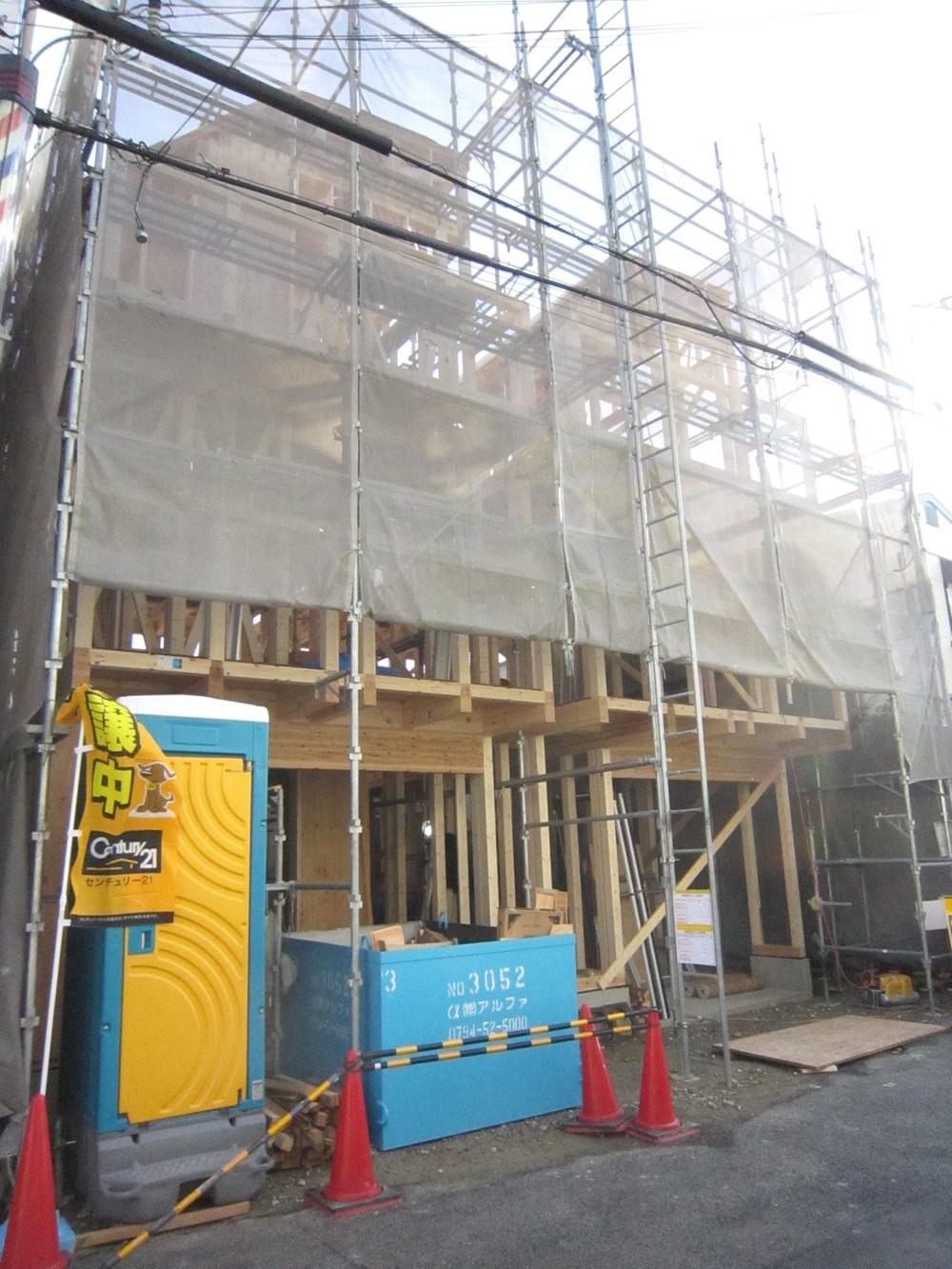 Local appearance photo. Local shooting