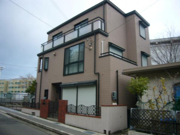 Local photos, including front road. Appearance Photo 2