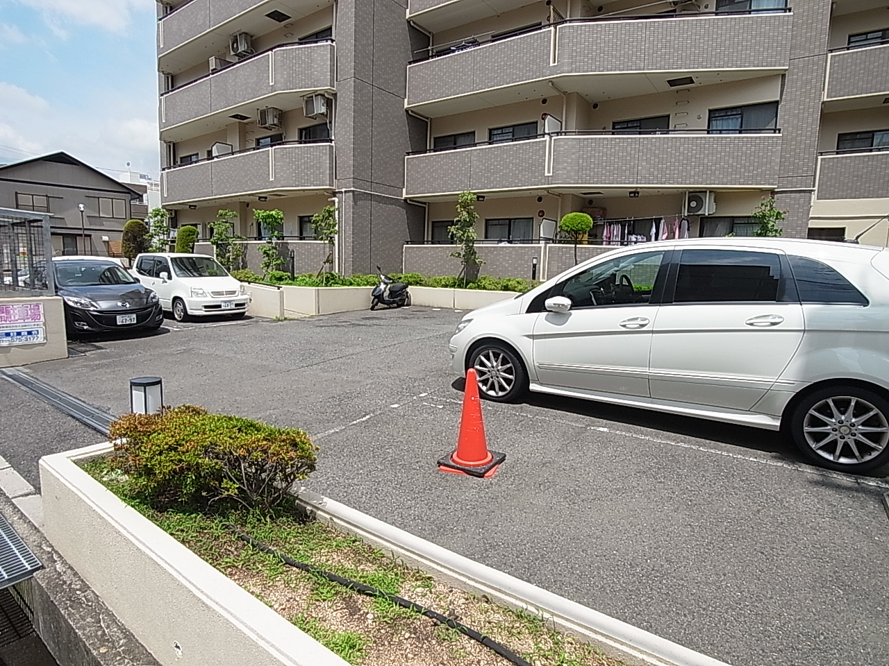 Parking lot. We also free parking on site