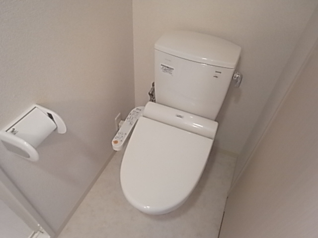 Toilet. Bidet