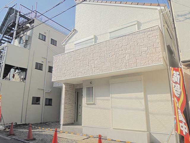 Local appearance photo. Local (11 May 2013) Shooting