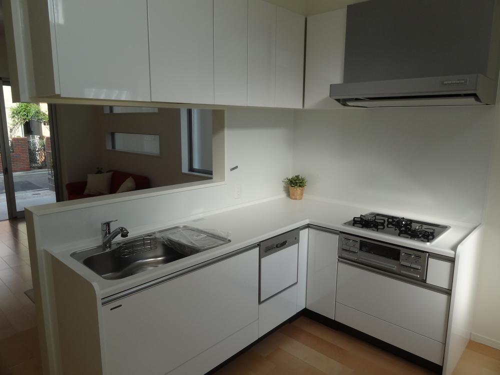 Kitchen. Indoor (11 May 2013) Shooting Dishwasher dryer