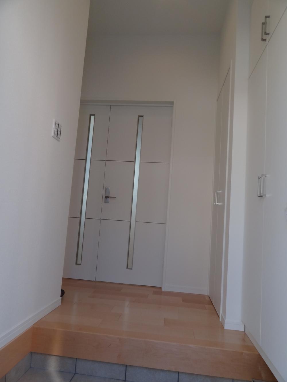 Entrance. Local (11 May 2013) Shooting