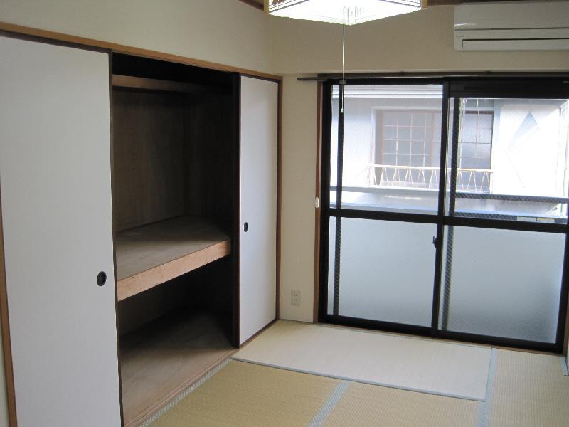 Living and room. Japanese-style room 2