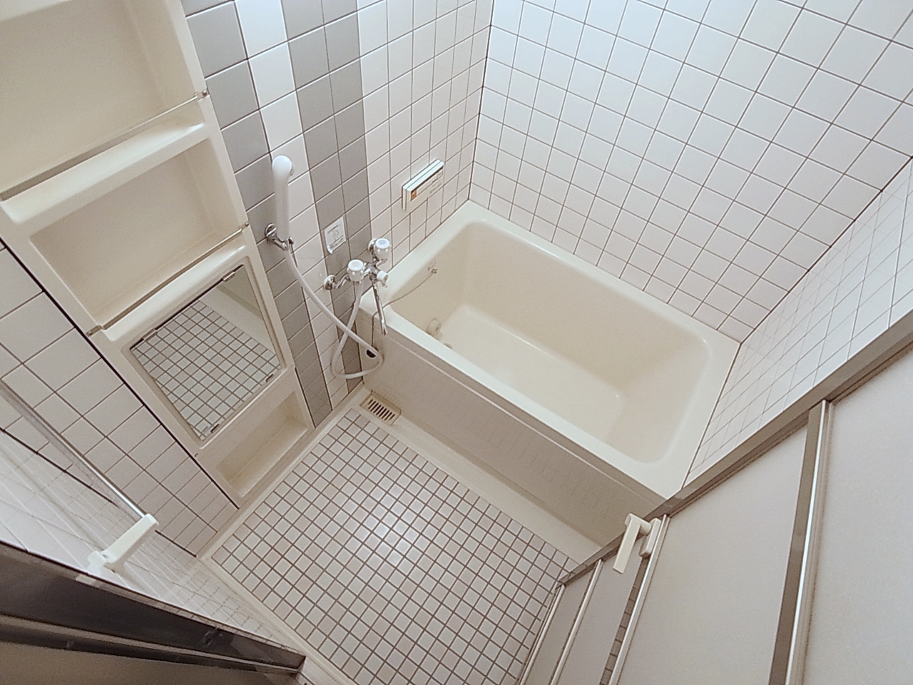 Bath. Reheating possible bathroom