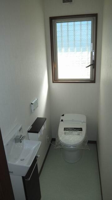 Toilet. Tankless ・ Bidet. 