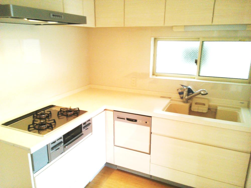 Kitchen. Indoor (July 2013) Shooting