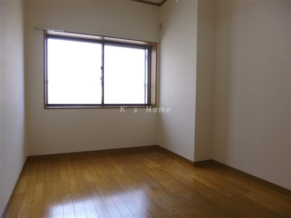 Other room space. Western-style 5.5 Pledge