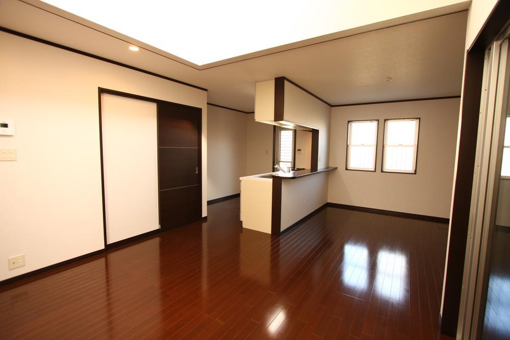 Same specifications photos (living). Because family place where everyone gather, Basic widely bright our.