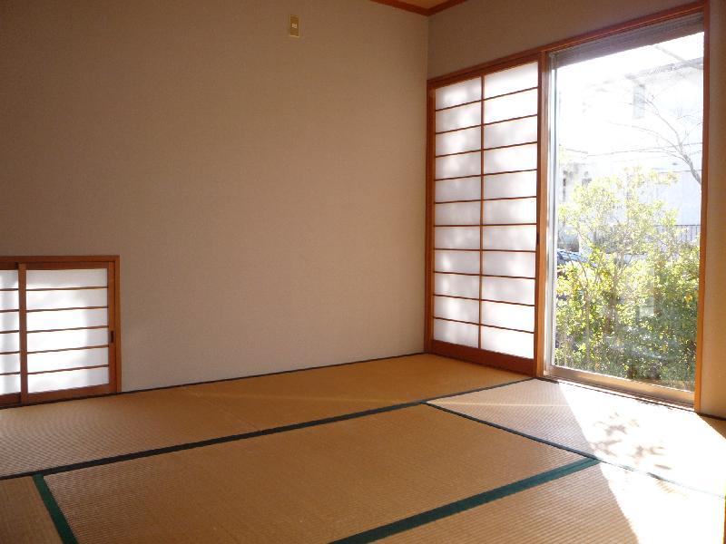 Living and room. Bright first floor Japanese-style room