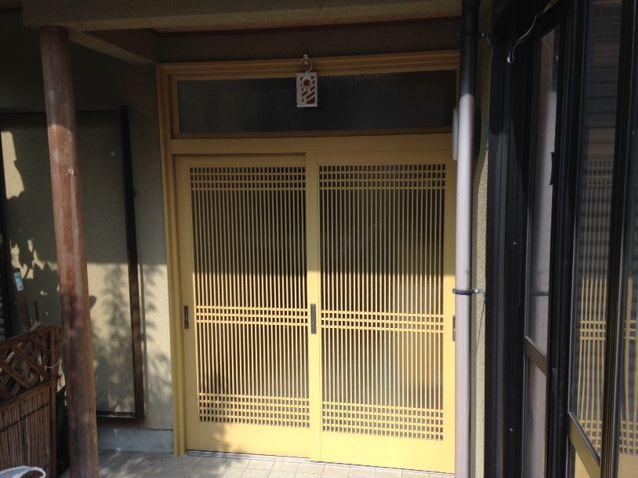 Entrance. Local (11 May 2013) Shooting