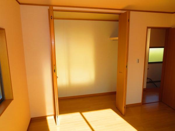 Receipt. wife, It is the perfect size to your child's clothing storage. 