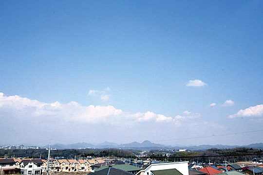 View photos from the local. Even from the first floor of this view to enter the hand, Upland location unique. By providing a wide wood deck, While admiring the scenery with friends outside a cafe in the future of the season enjoyed likely (local views of the March 2011 shooting)