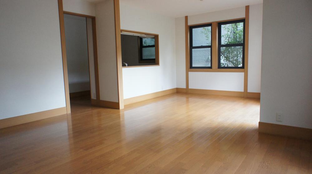 Living. Indoor (10 May 2013) Shooting