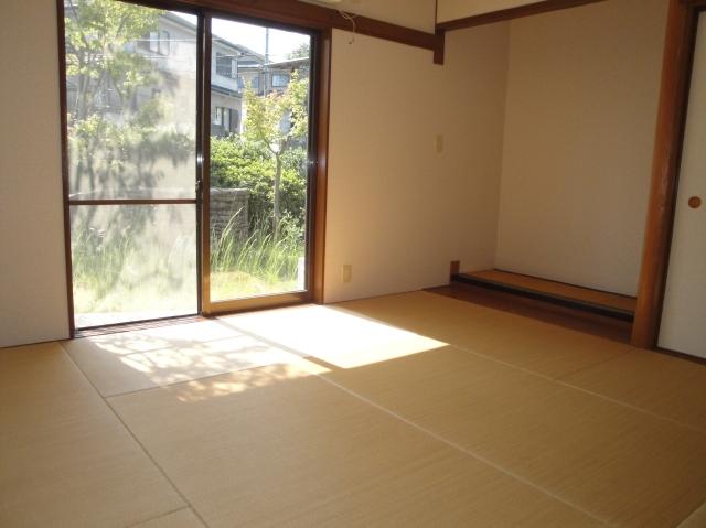 Non-living room. 2F Western-style