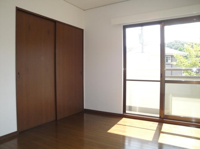 Other. Spacious garden. Gardening is enjoyed.