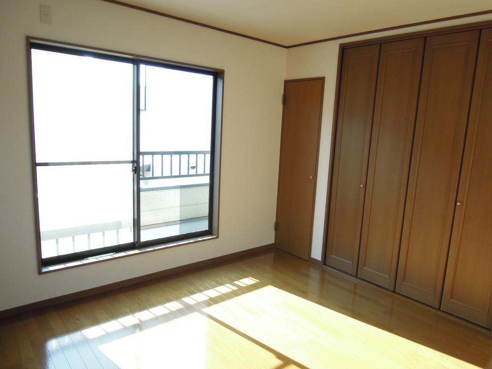 Non-living room. Indoor (12 May 2013) Shooting