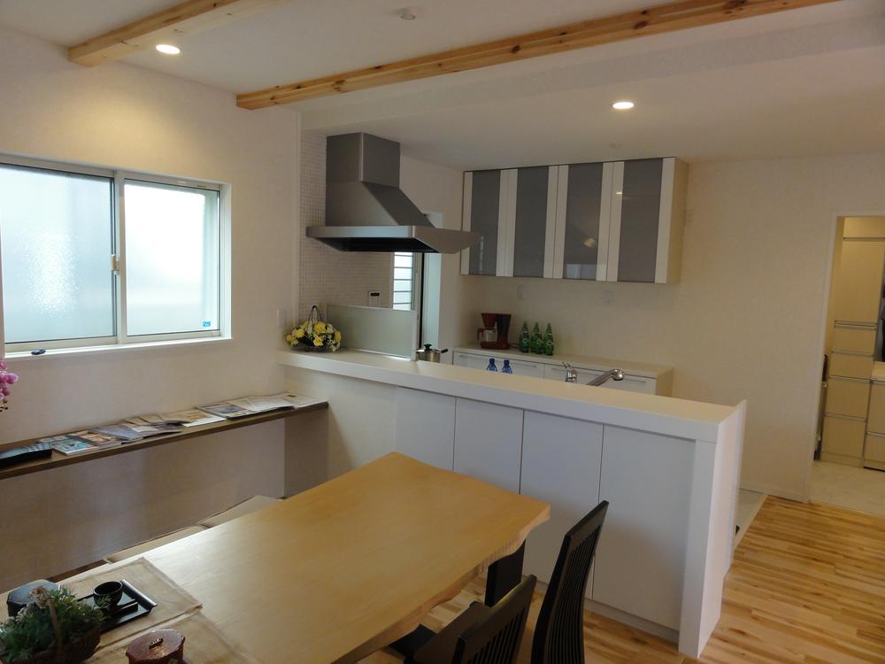 Kitchen. Indoor (12 May 2013) Shooting